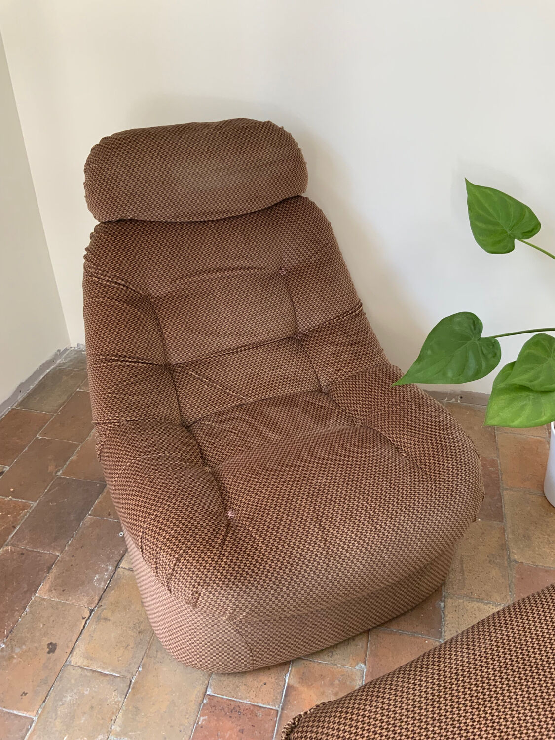 70' fireside chair and ottoman
