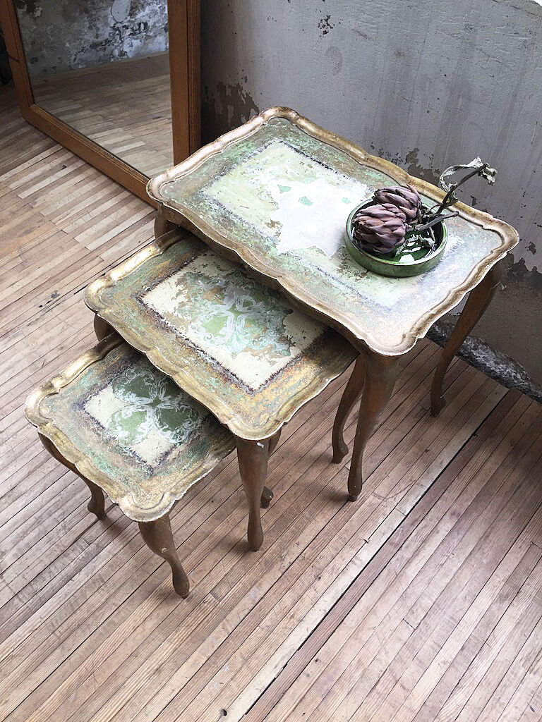 Assiette plat en terre vernissée vert