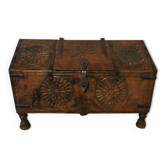 Wedding chest India. Nineteenth century