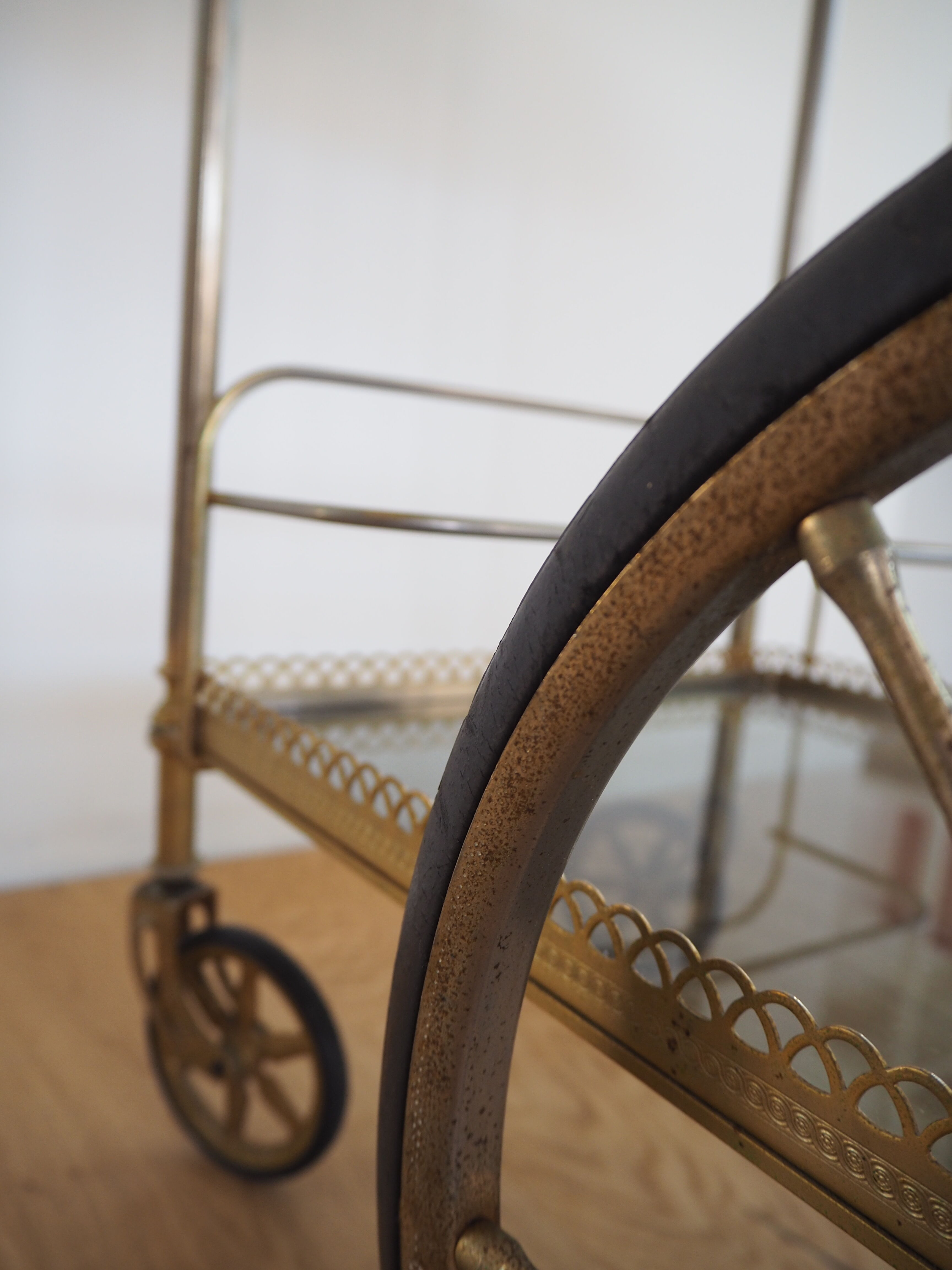 Vintage rolling service