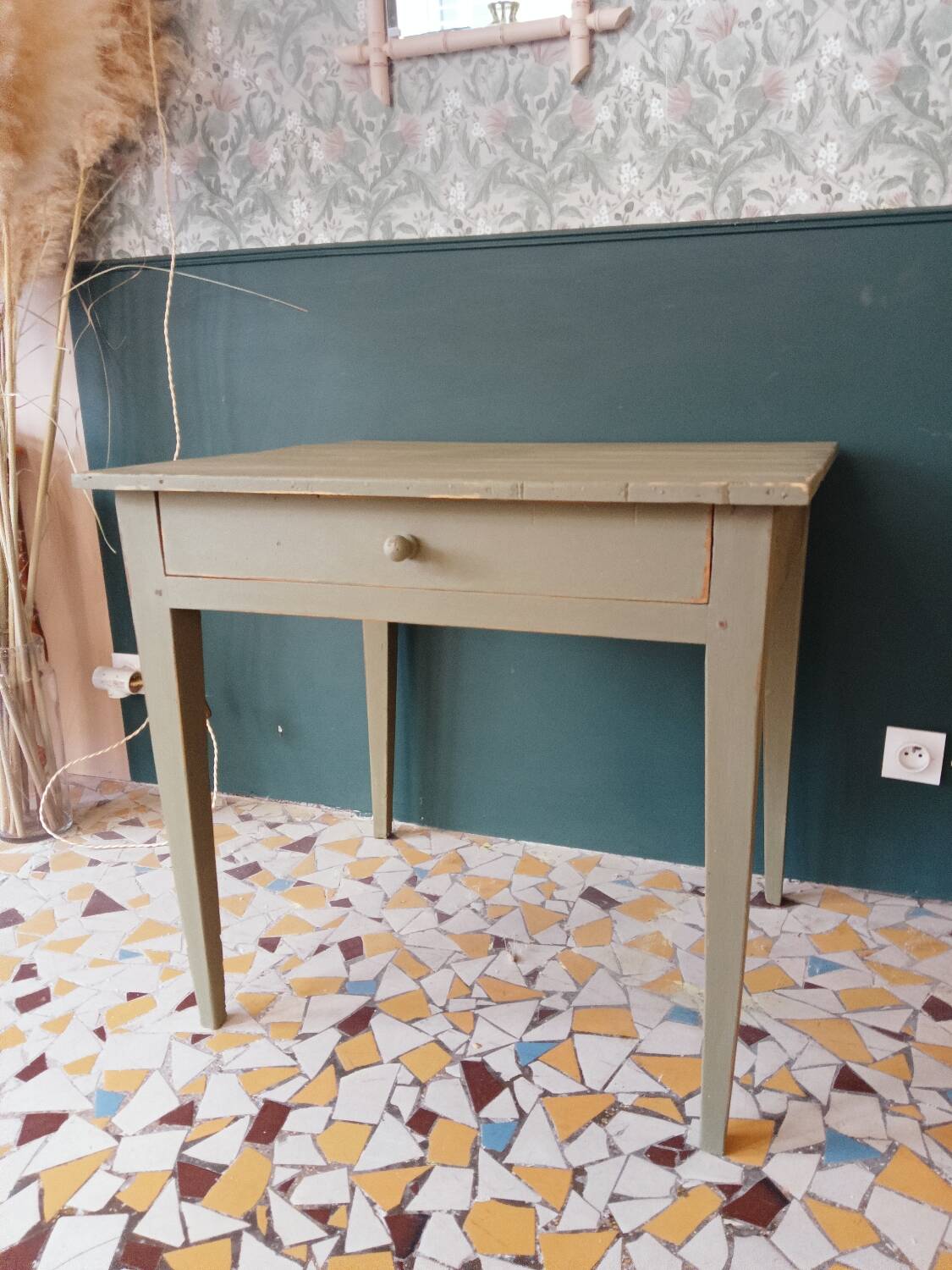 Farm table revisited in khaki