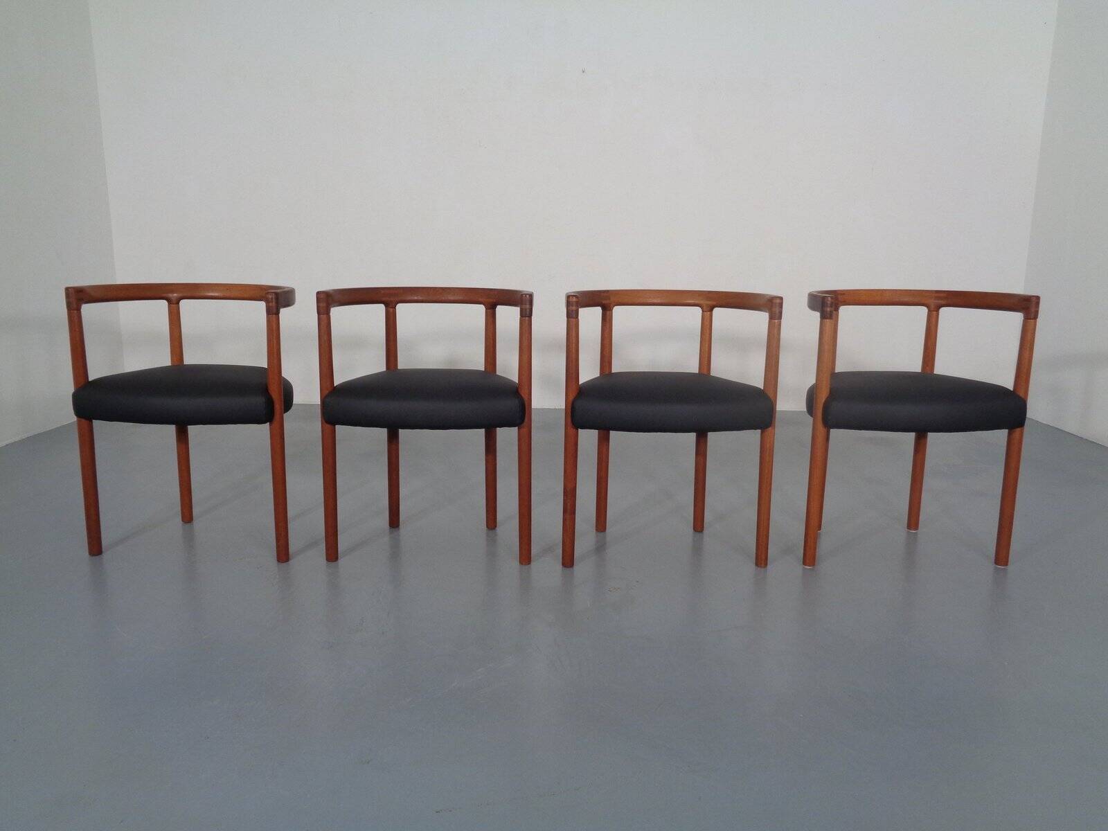 Teak & Leather Model 195 Dining Chairs by Ole Gjerløv-Knudsen & Torben Lind for France & Søn, Denmark, 1960s, Set of 4