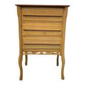 Small chest of drawers with 3 drawers