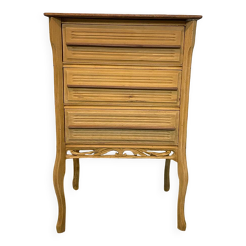 Small chest of drawers with 3 drawers