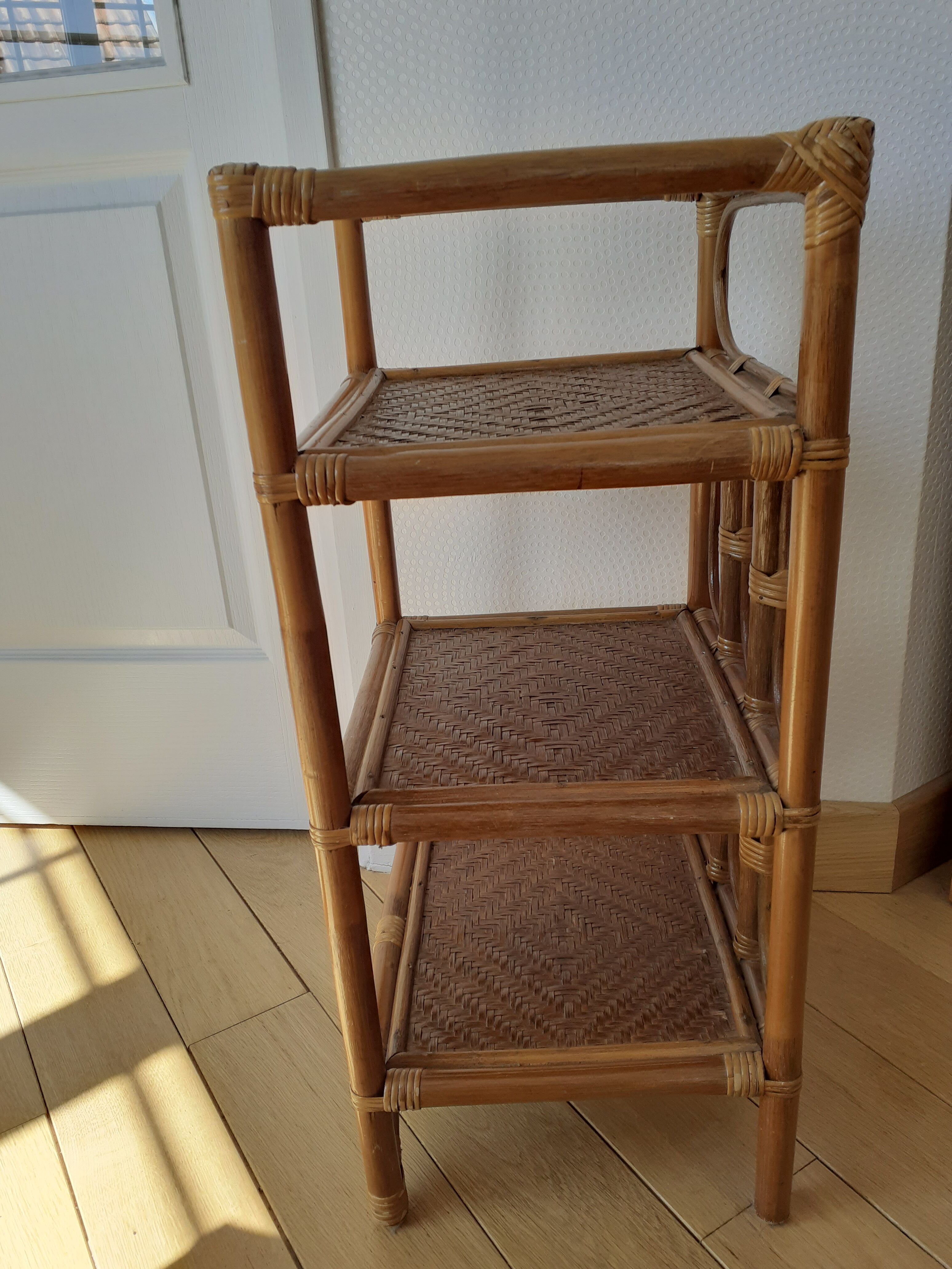 Small vintage rack in rattan