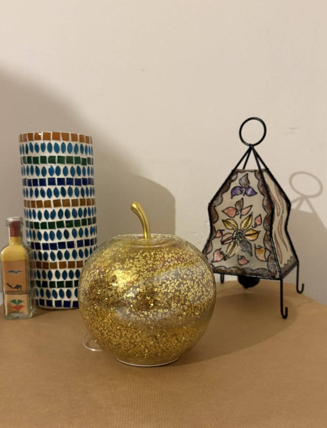 Lampe pomme en verre doré pailleté – vintage