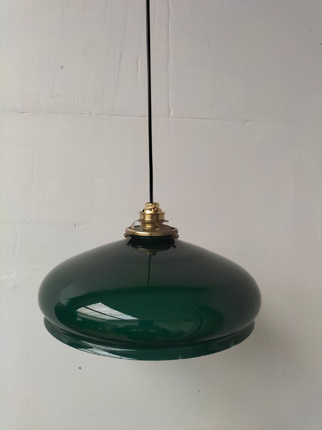 Suspension in green opaline