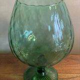 Vase on foot