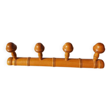 Coat rack with 4 hooks