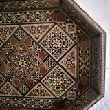 Syrian service tray in fine marquetry. First half of the twentieth century.