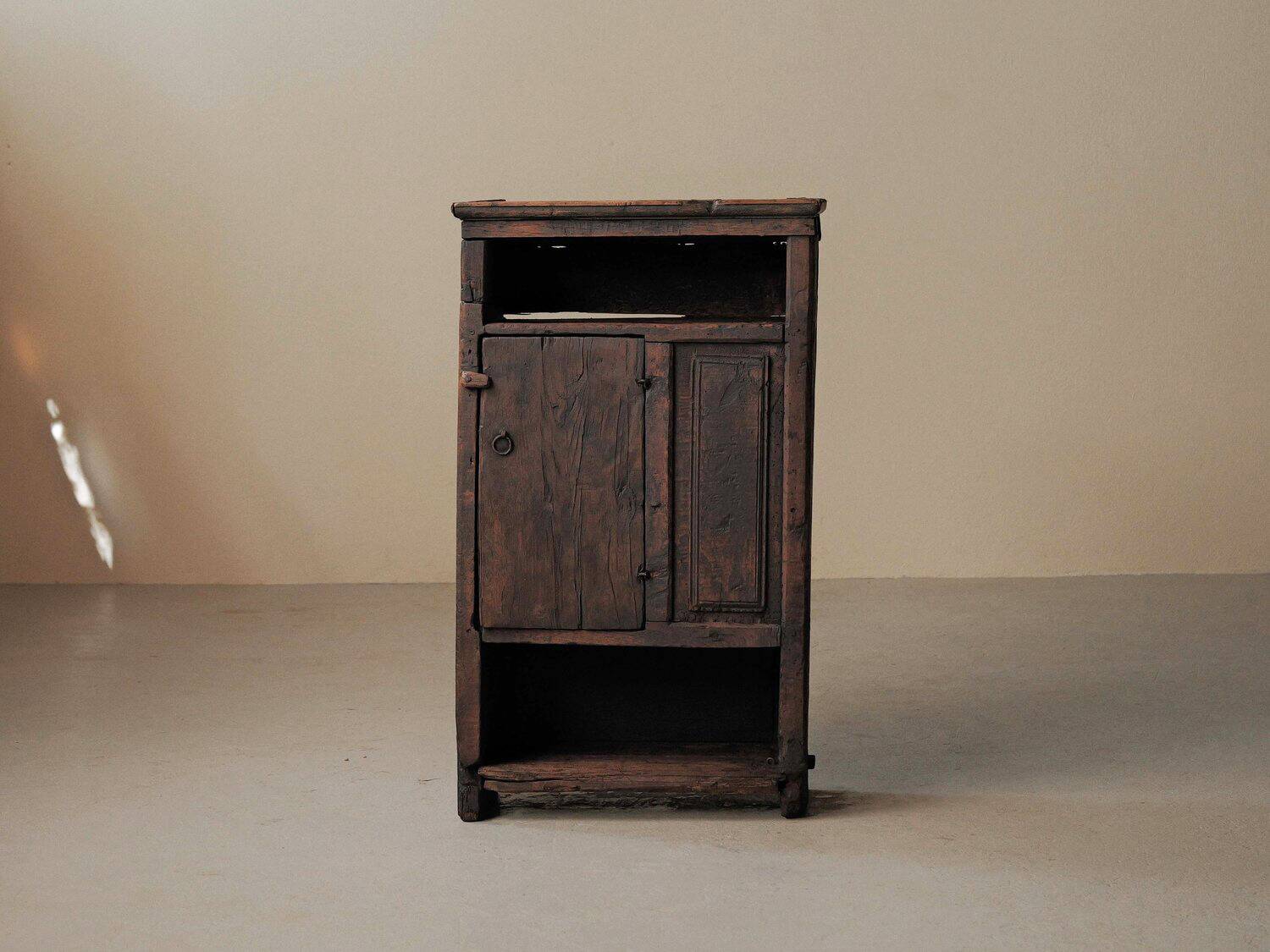 Mountain furniture in solid wood, Folk Art, 19th century