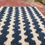 Large striped Berber rug 274x208 cm – Cream & blue wool – Graphic pattern