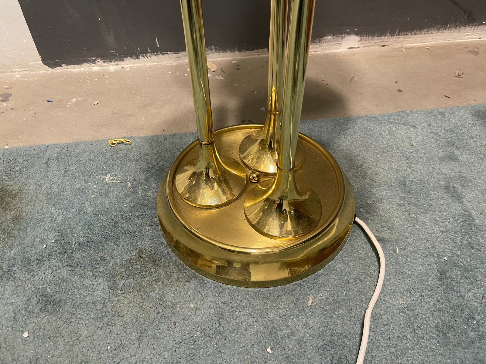 Italian Floor Lamp in Brass and Opaline Glass, 1980s