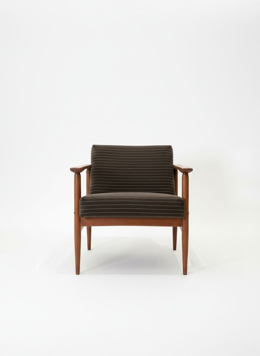 Chocolate M armchair