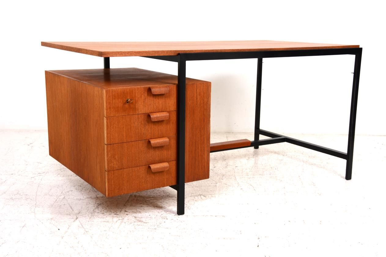 Bureau des années 50 en teck et métal.