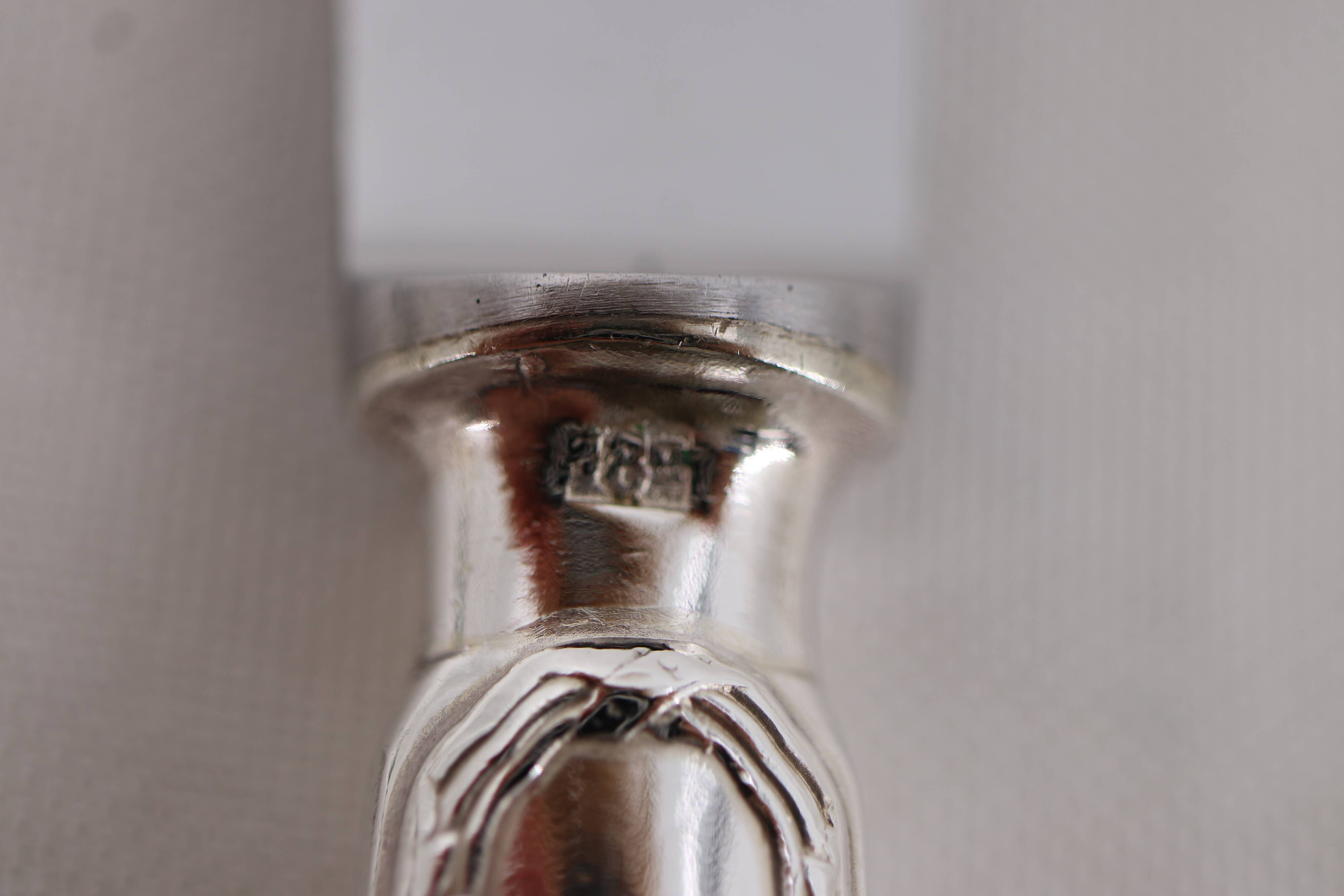 Ercuis Trianon, Rubans, 12 silver-plated table knives, excellent condition.