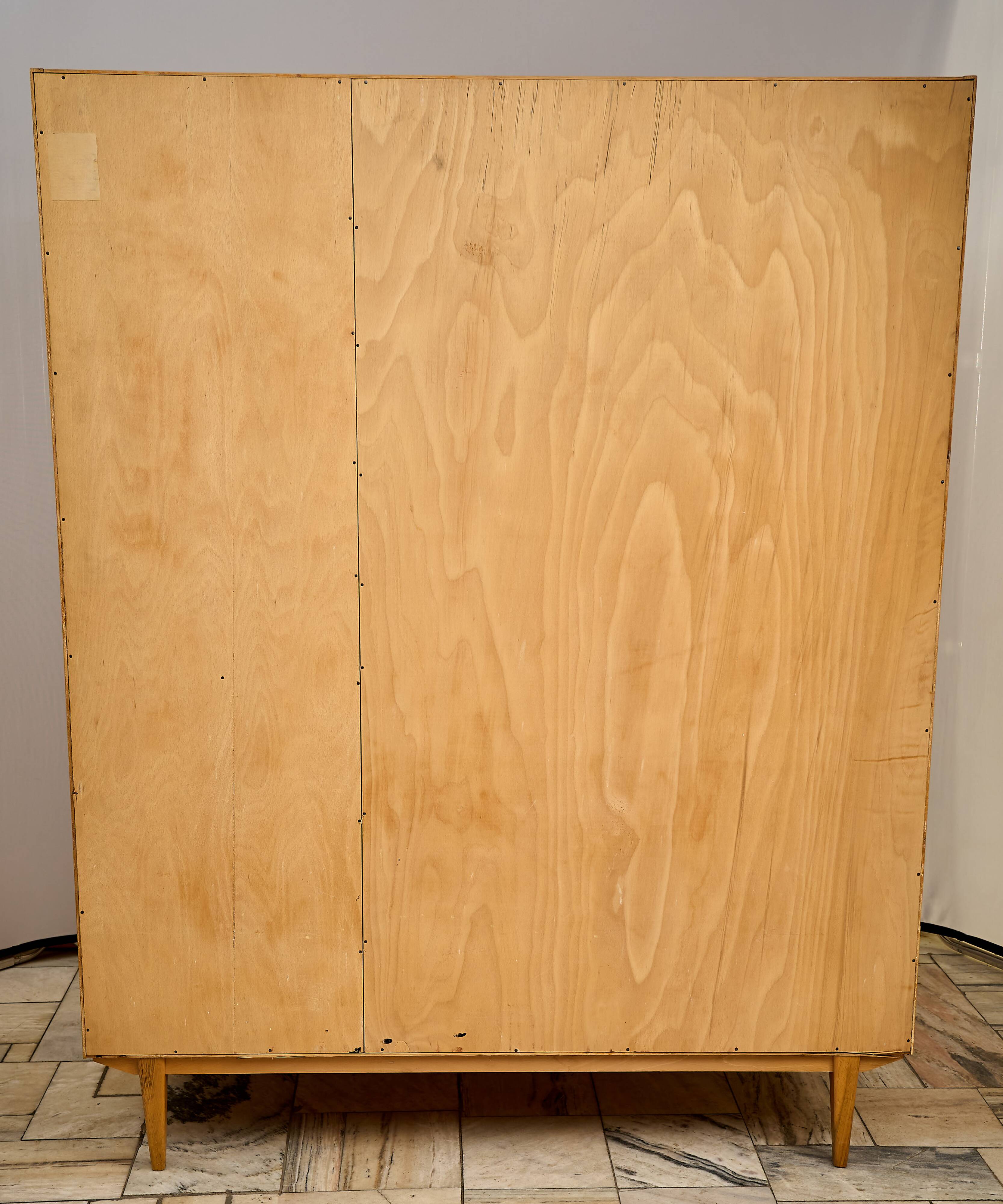 Armoire tchécoslovaque vintage à 3 portes