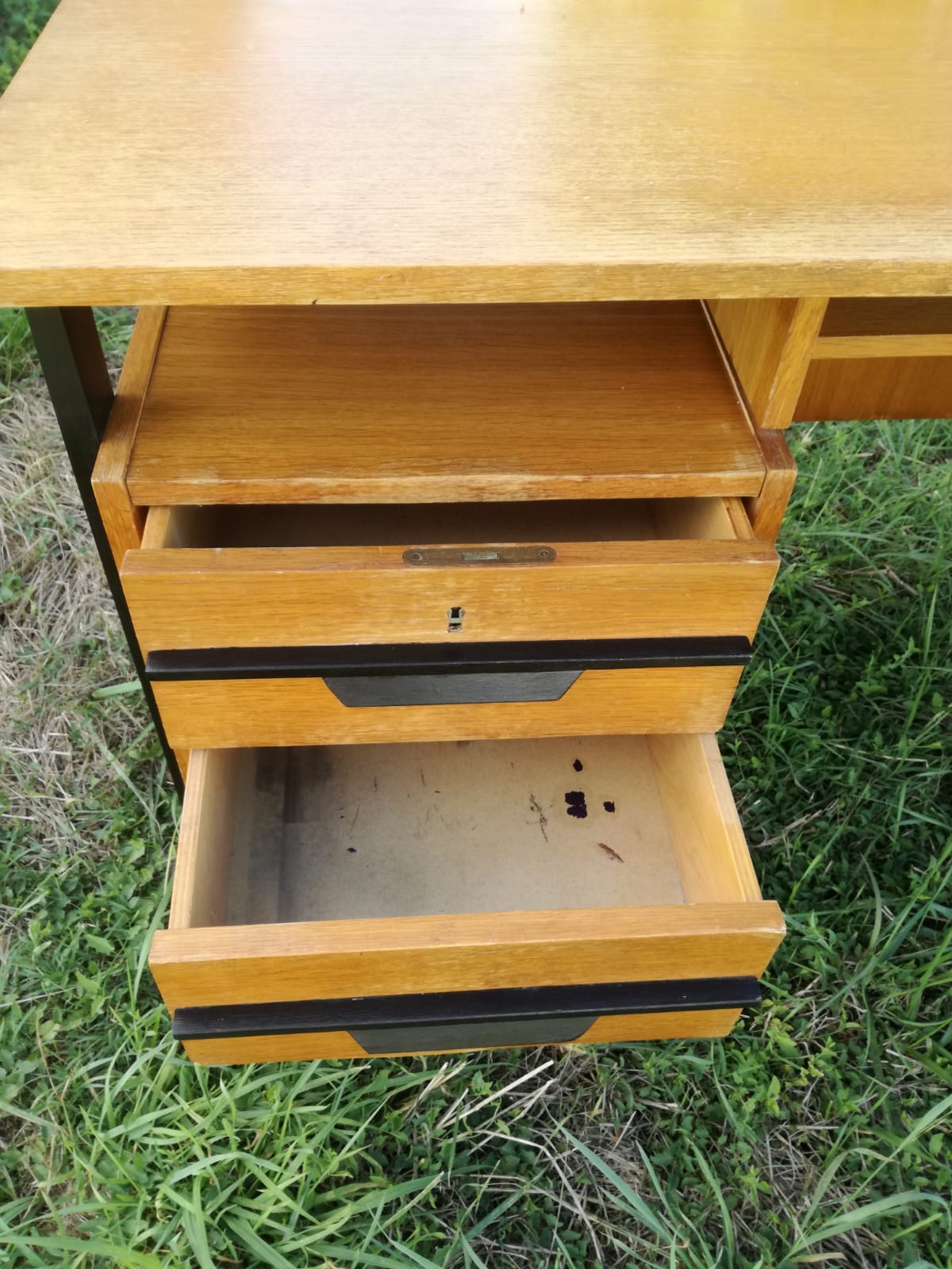 Desk year 60