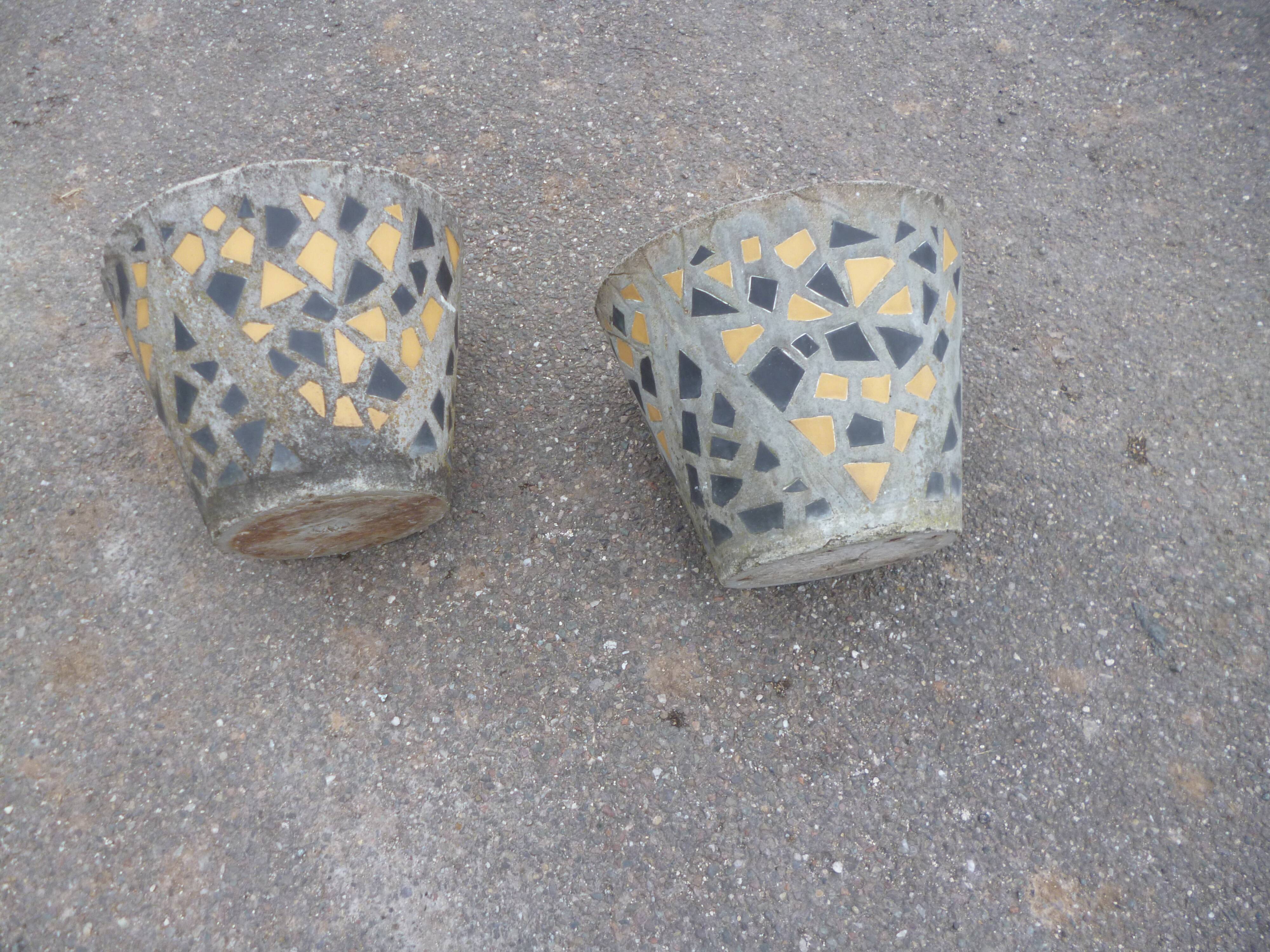 Pair of cement basins and tiles from the 50s