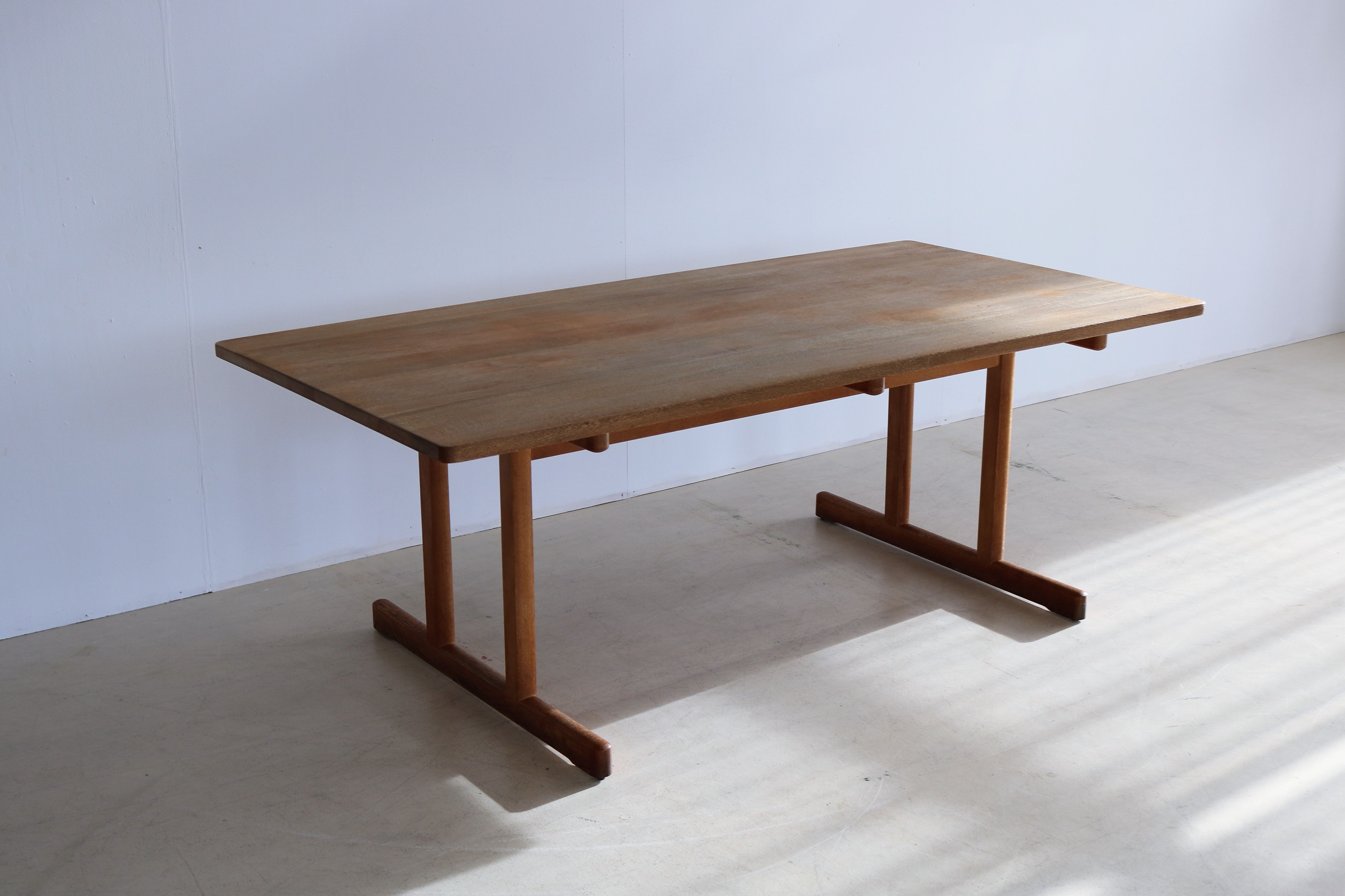 Borge Mogensen model 6286 oak dining table