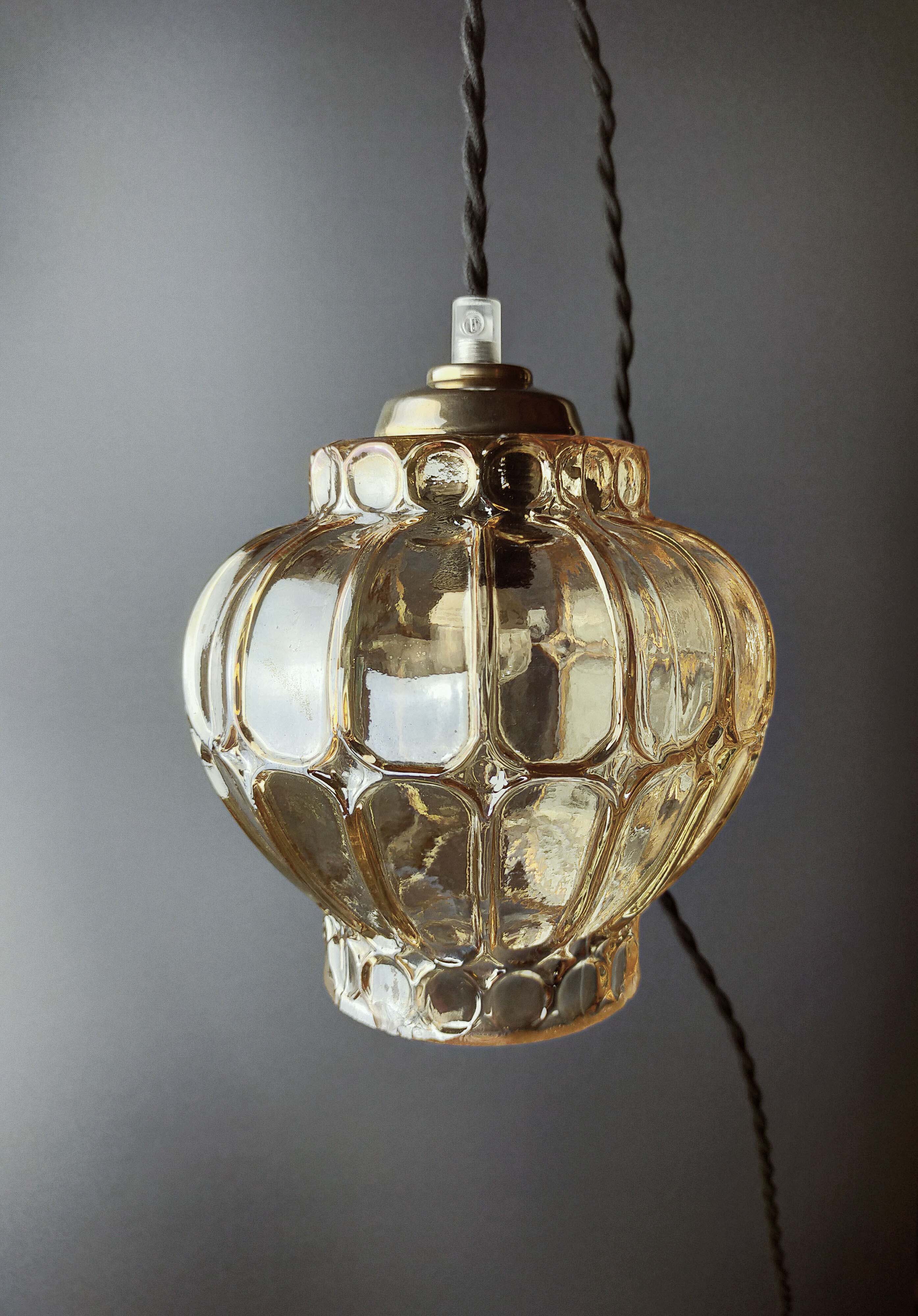 Golden crystal bulb walker