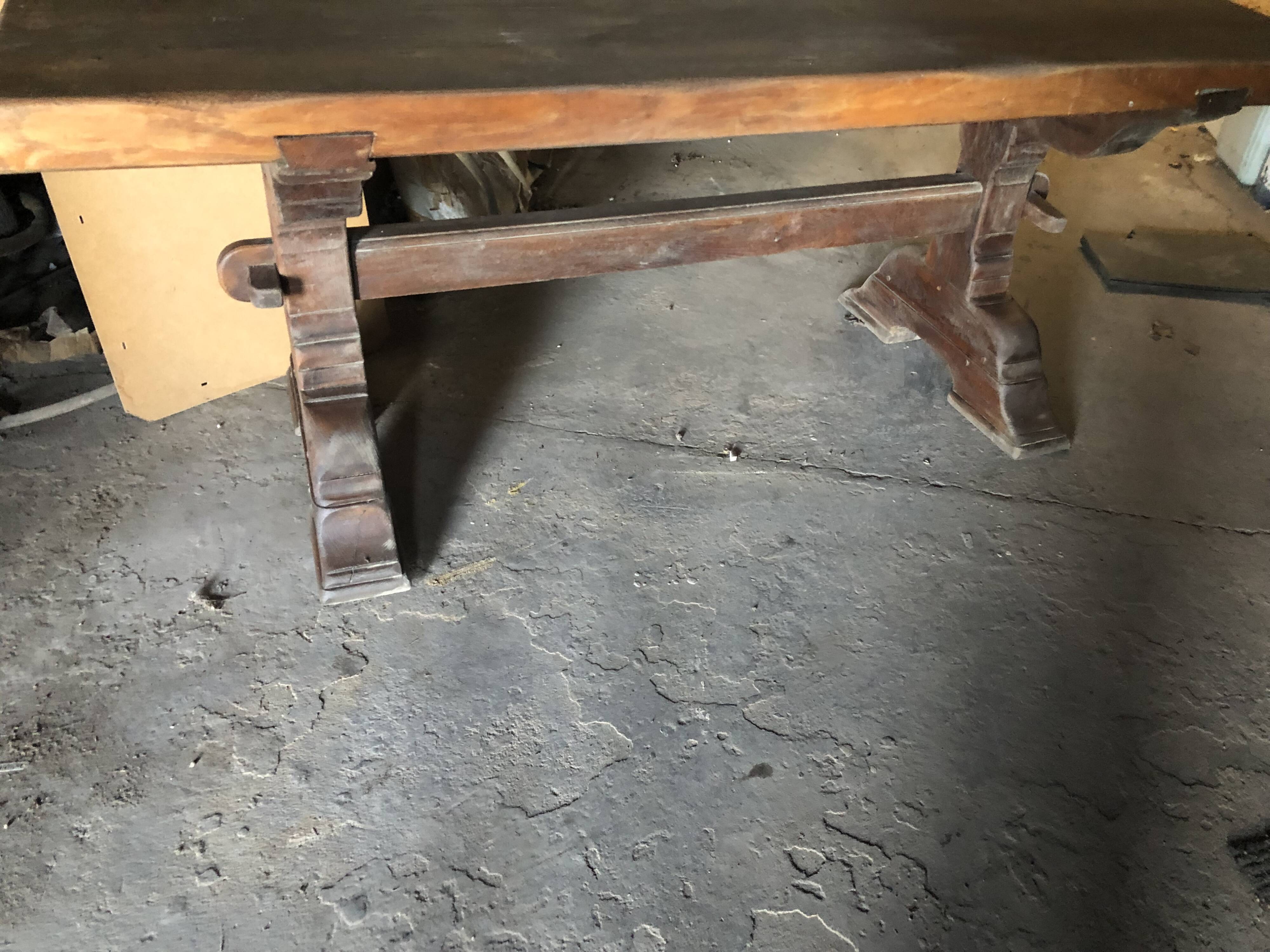 Belle table monastère en chêne