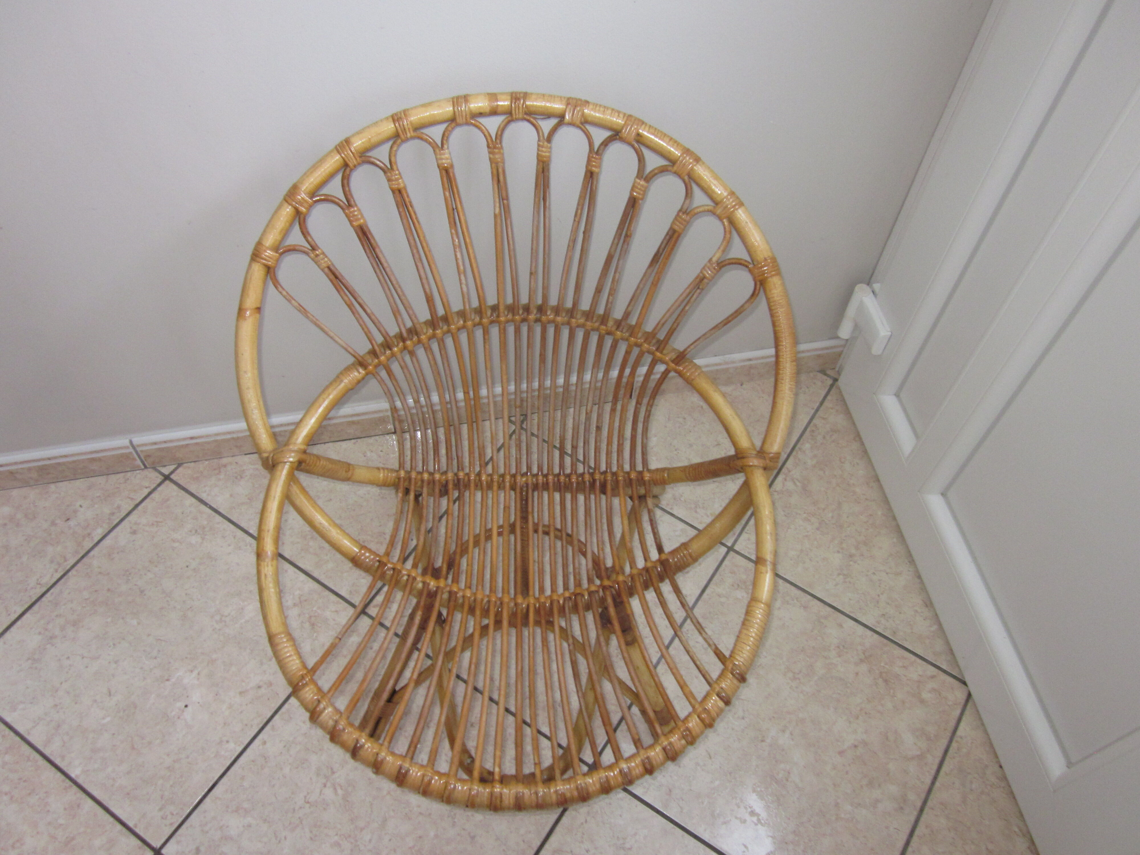 Adult rattan shell armchair from the years 60-70