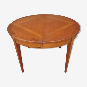 Round table and marquetry with extension