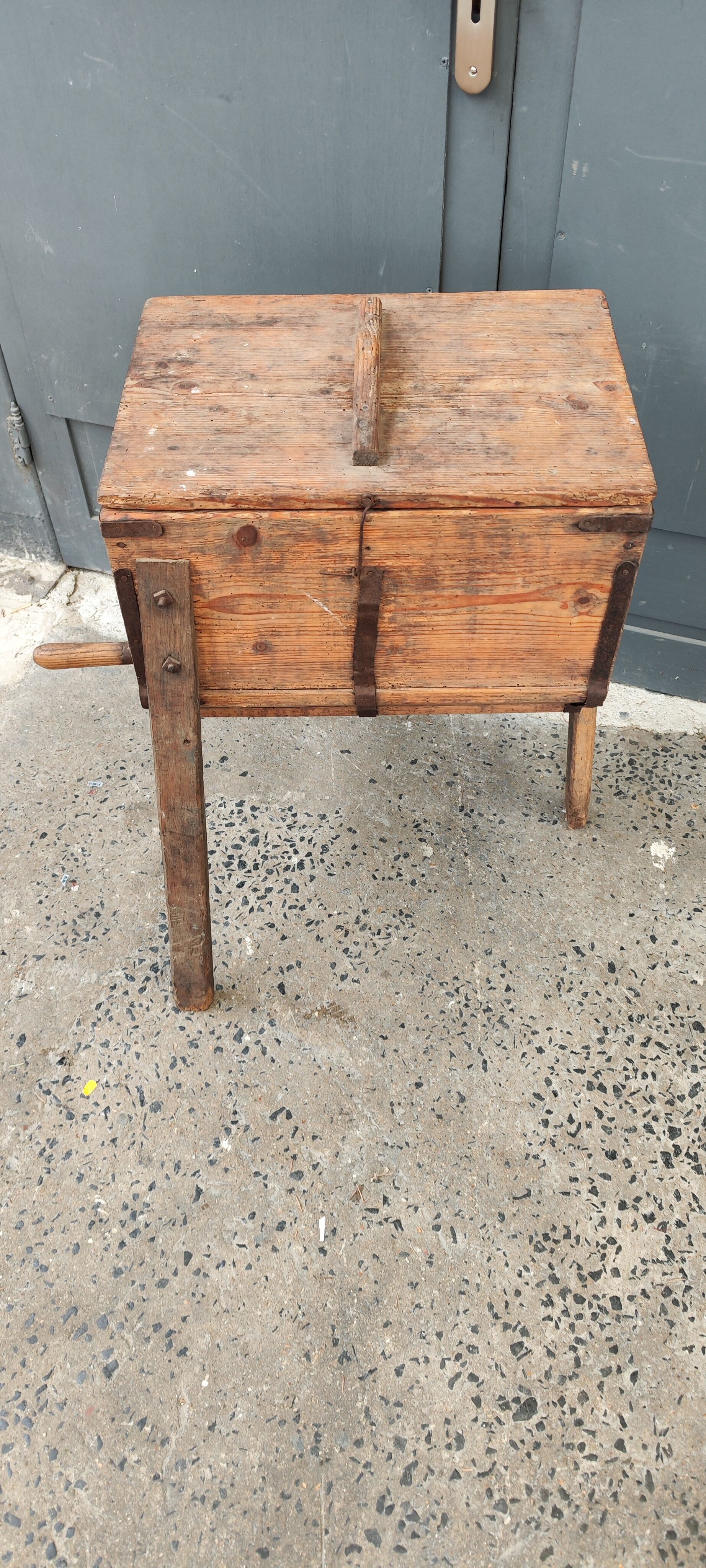 Baratte à beurre outil de métier