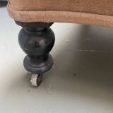 Velvet pouf
