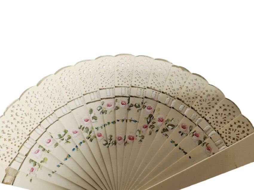 Art Nouveau Austro-Hungarian celluloid fan, 1900s