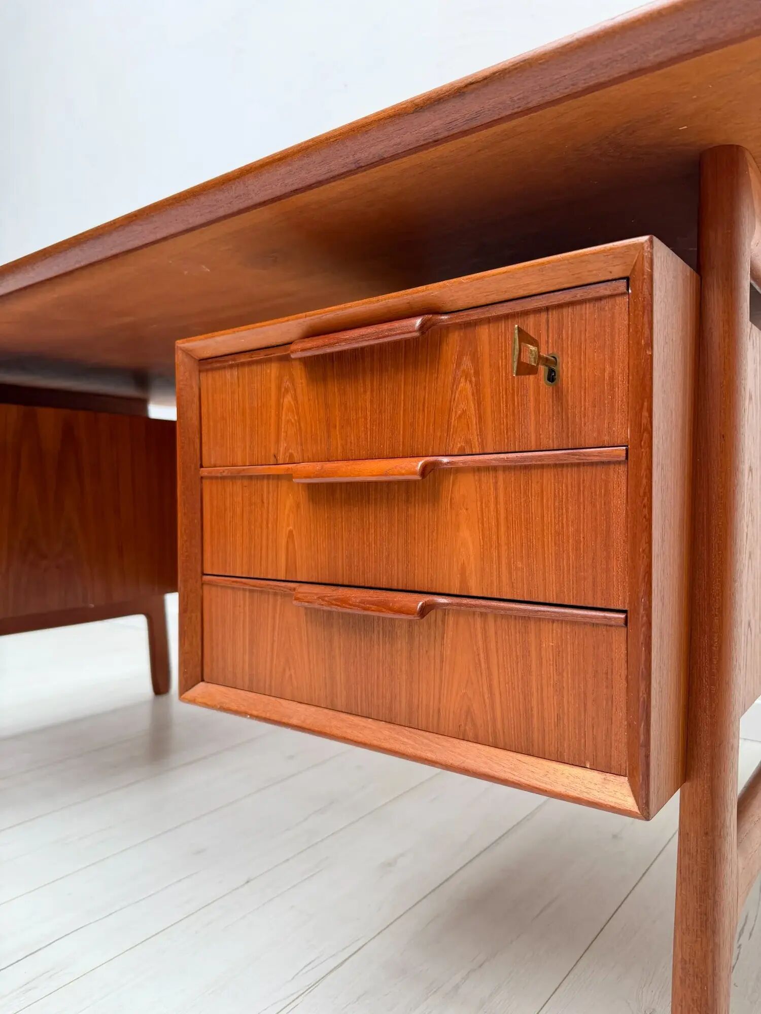 1960s vintage Danish design teak desk model 75 by Gunni Omann for Omann Jun
