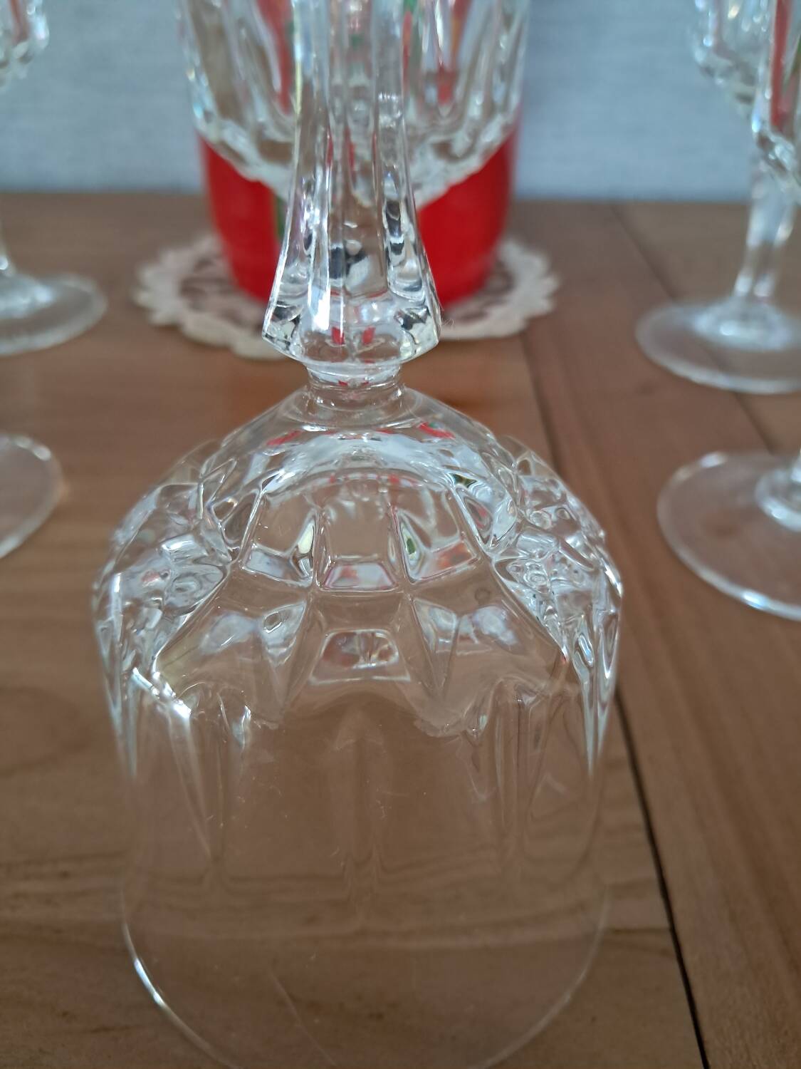 6 crystal white wine glasses from Arques, Germain model.