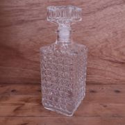 Ancienne carafe à whisky en verre taillé pointe de diamant, années 60