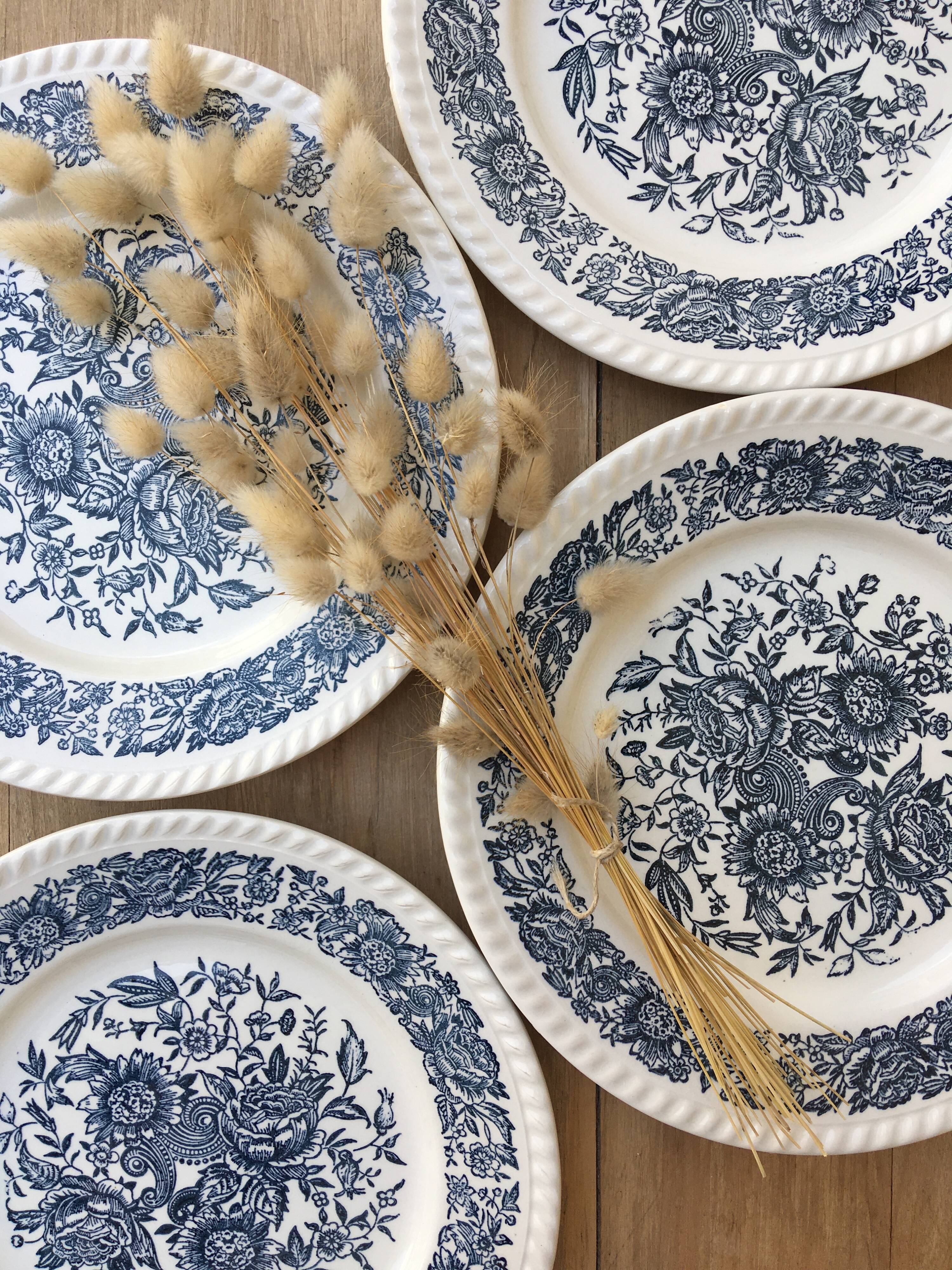 Vintage flower plates