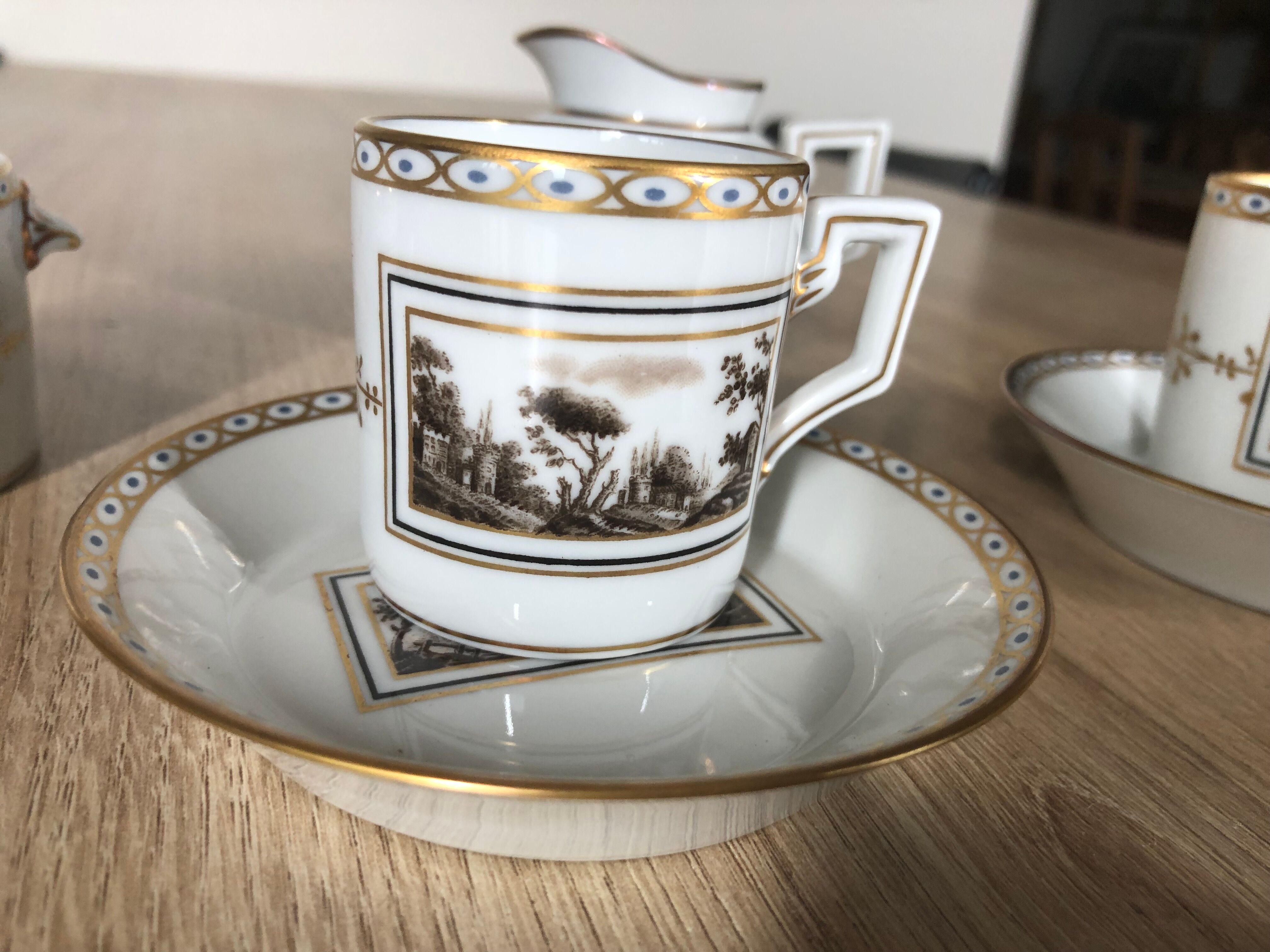 Mocha cups, creamer & sugar bowl in porcelain Richard Ginori