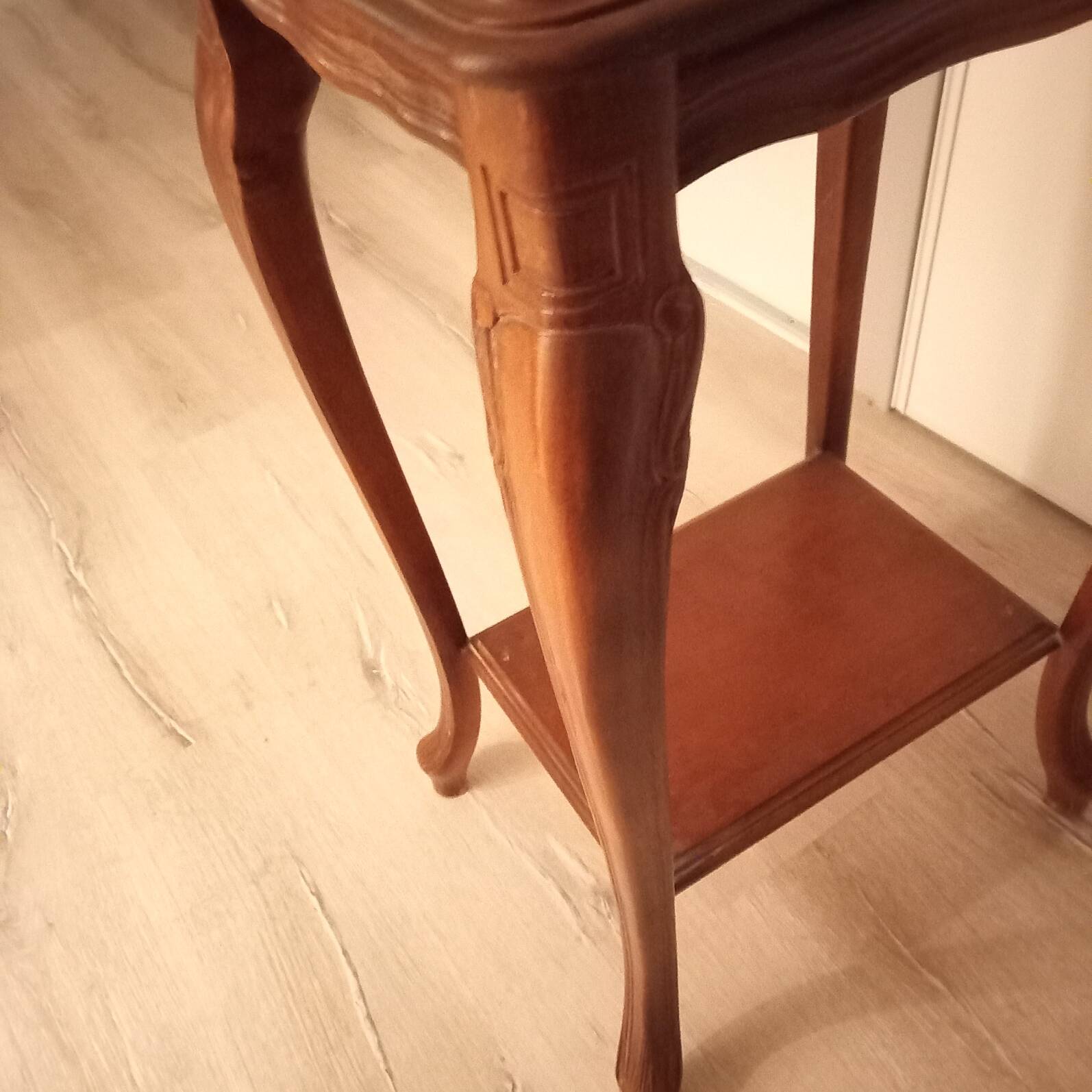 Classic louise table or saddle console in cherry wood