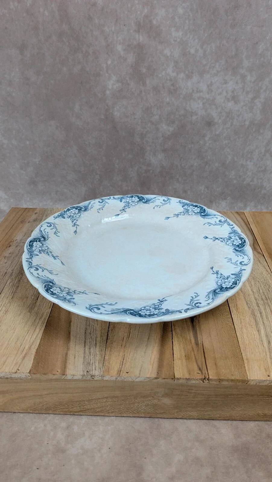 Old KG Lunéville model Angèle pedestal table