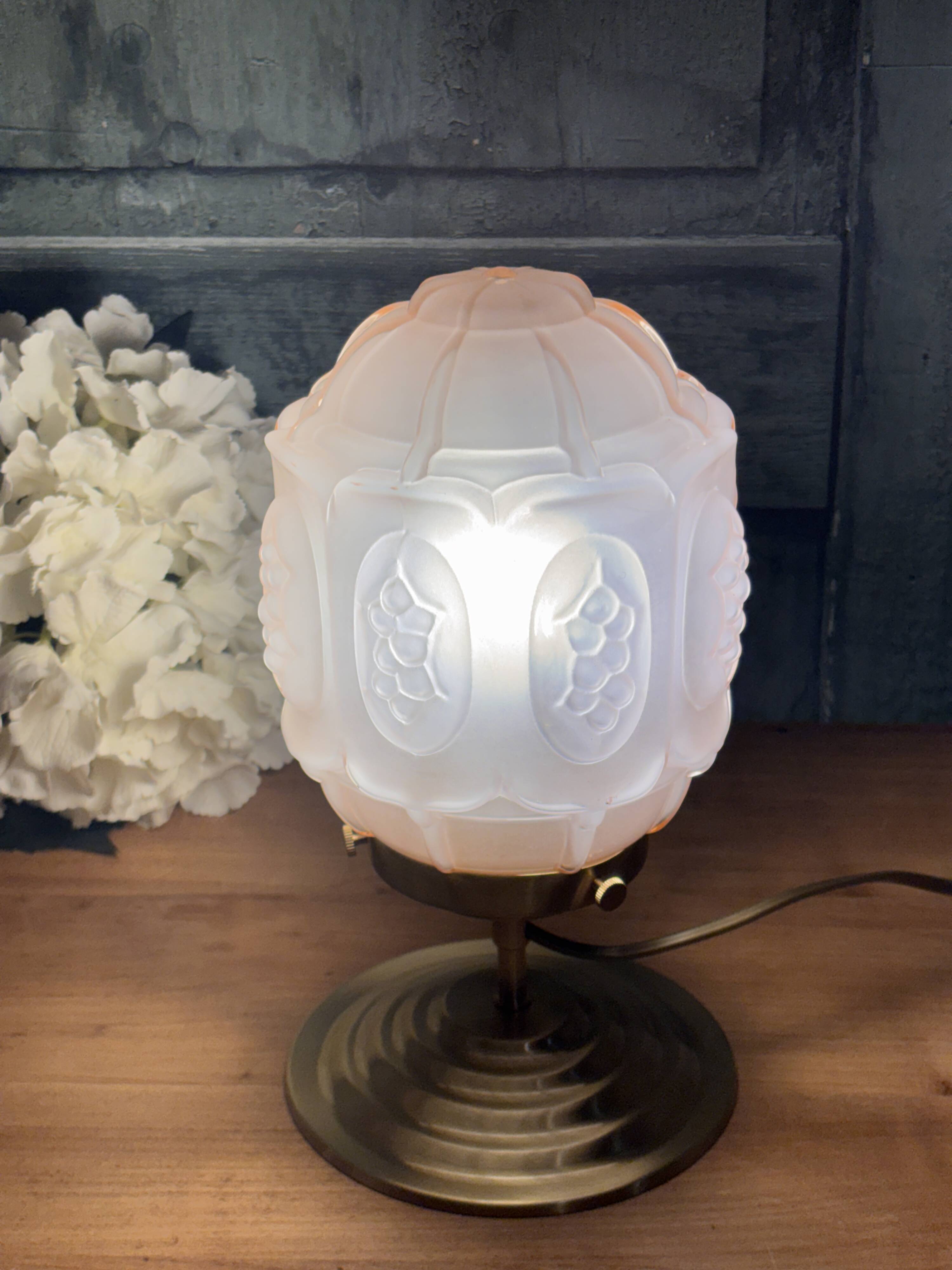Nina table lamp