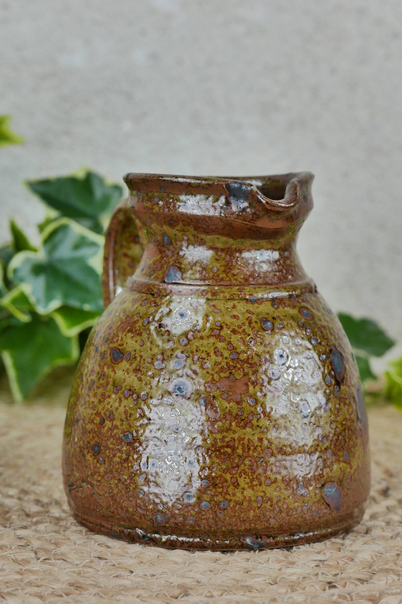 Pichet en grès signé Baudat