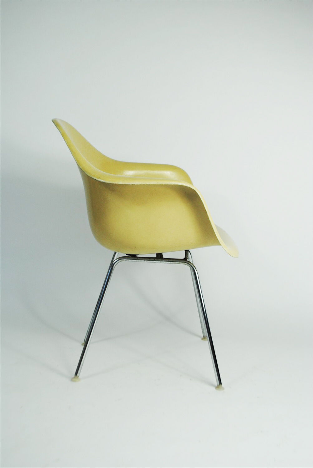 Eames DAX vintage chair