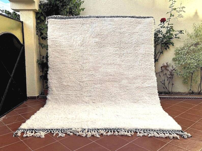 Tapis beni ouraine tissè main traditionnelle taille 200 x 300 cm