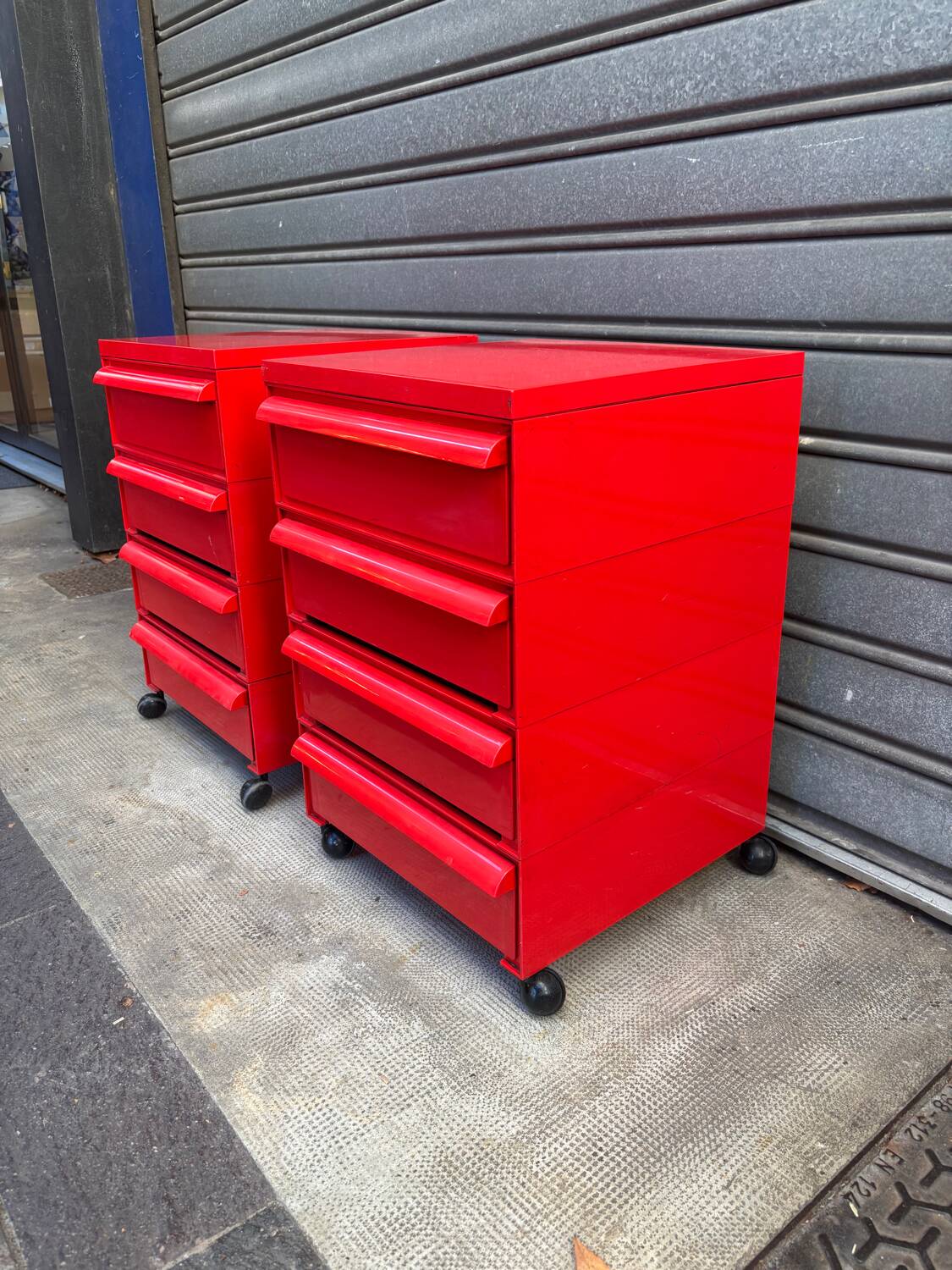 Paire de caissons Kartell 4 tiroirs Design Simon Fussell Années 1970/8