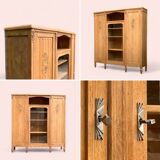 Armoire parisienne vitrée Art Déco asymétrique en chêne brut, 1930