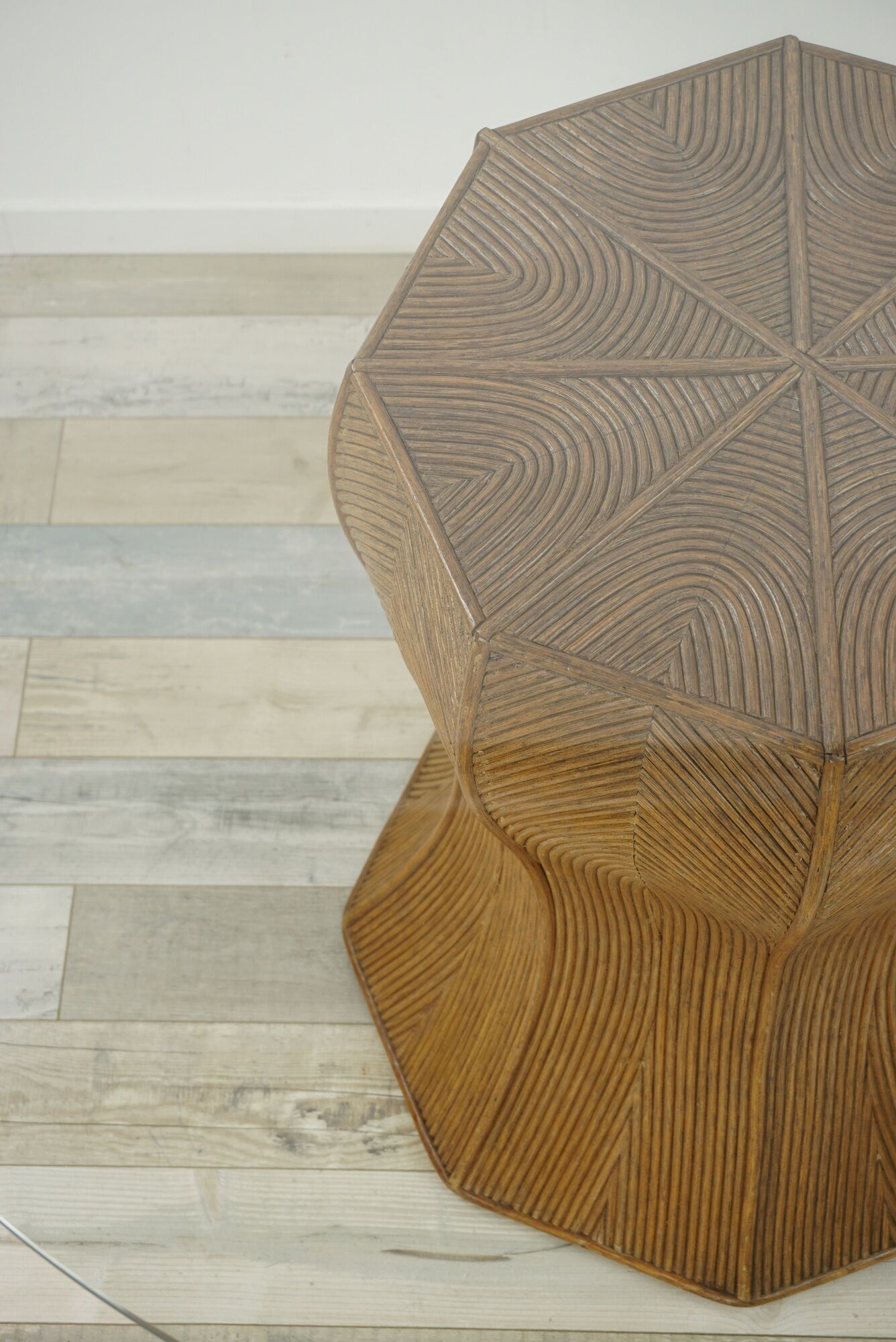 Italian design dining table from the 60/70