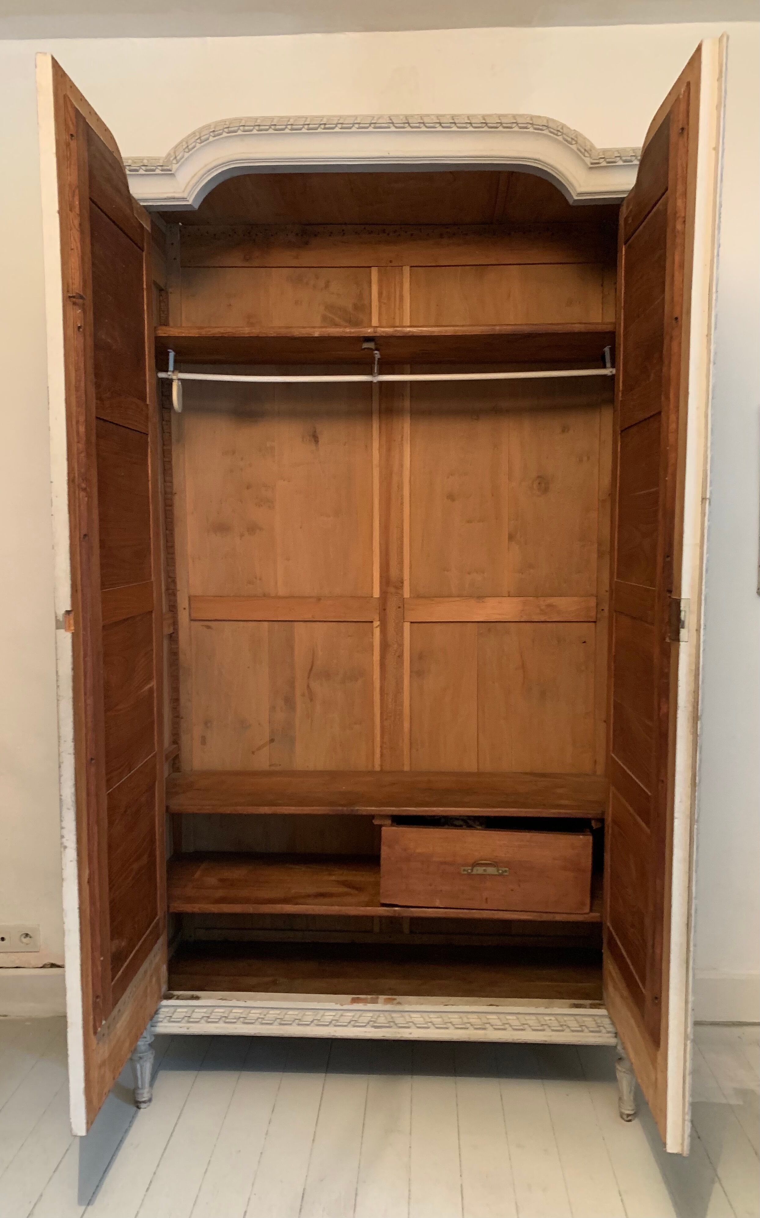 Armoire ancienne Louis VXI  miroirs