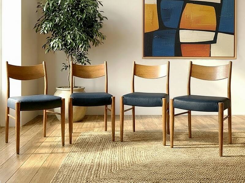 Italian Gessef chairs in light teak, Scandinavian design 1960.