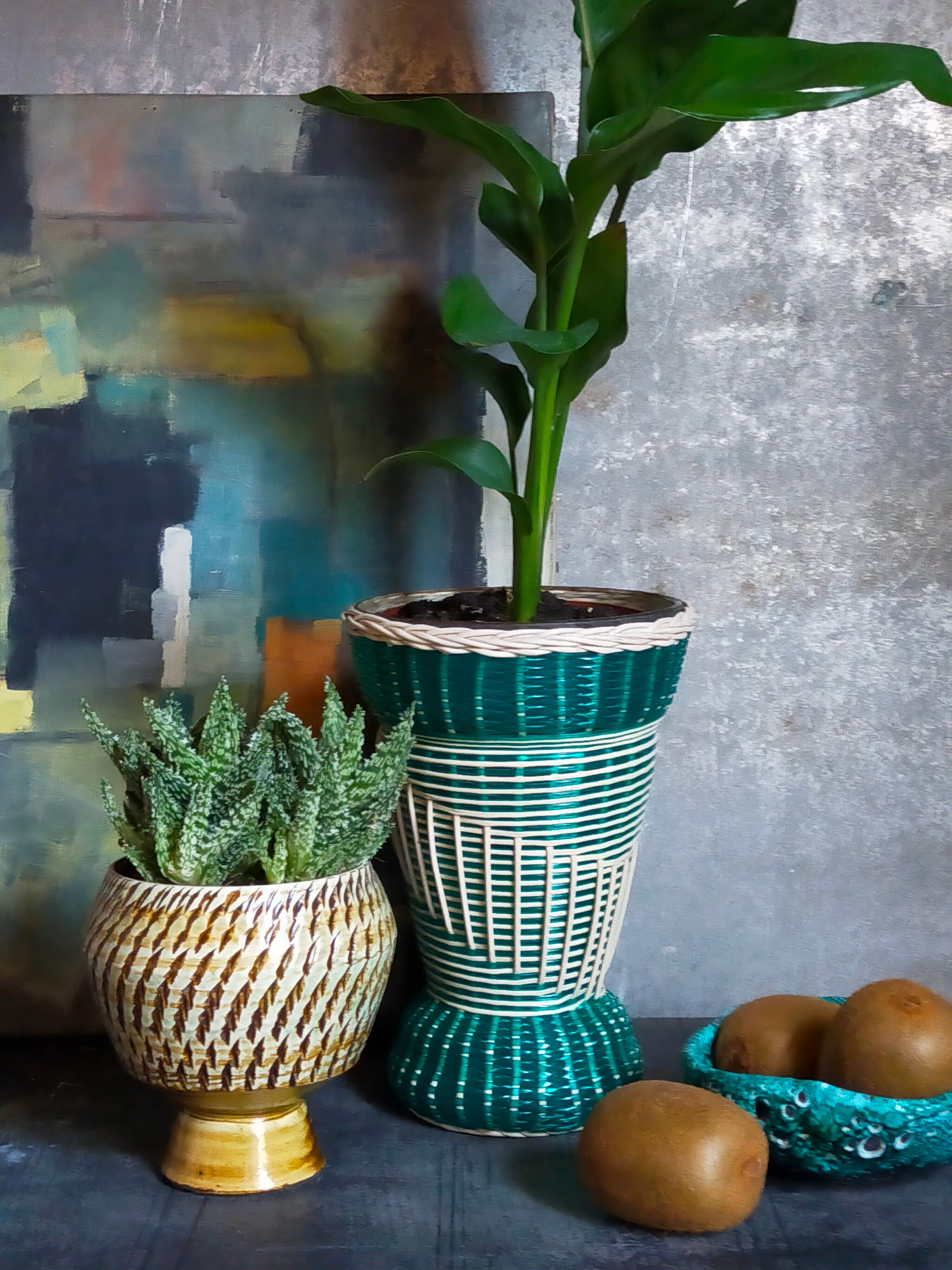 Glass vase and braided scoubidou thread 50s
