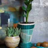 Glass vase and braided scoubidou thread 50s