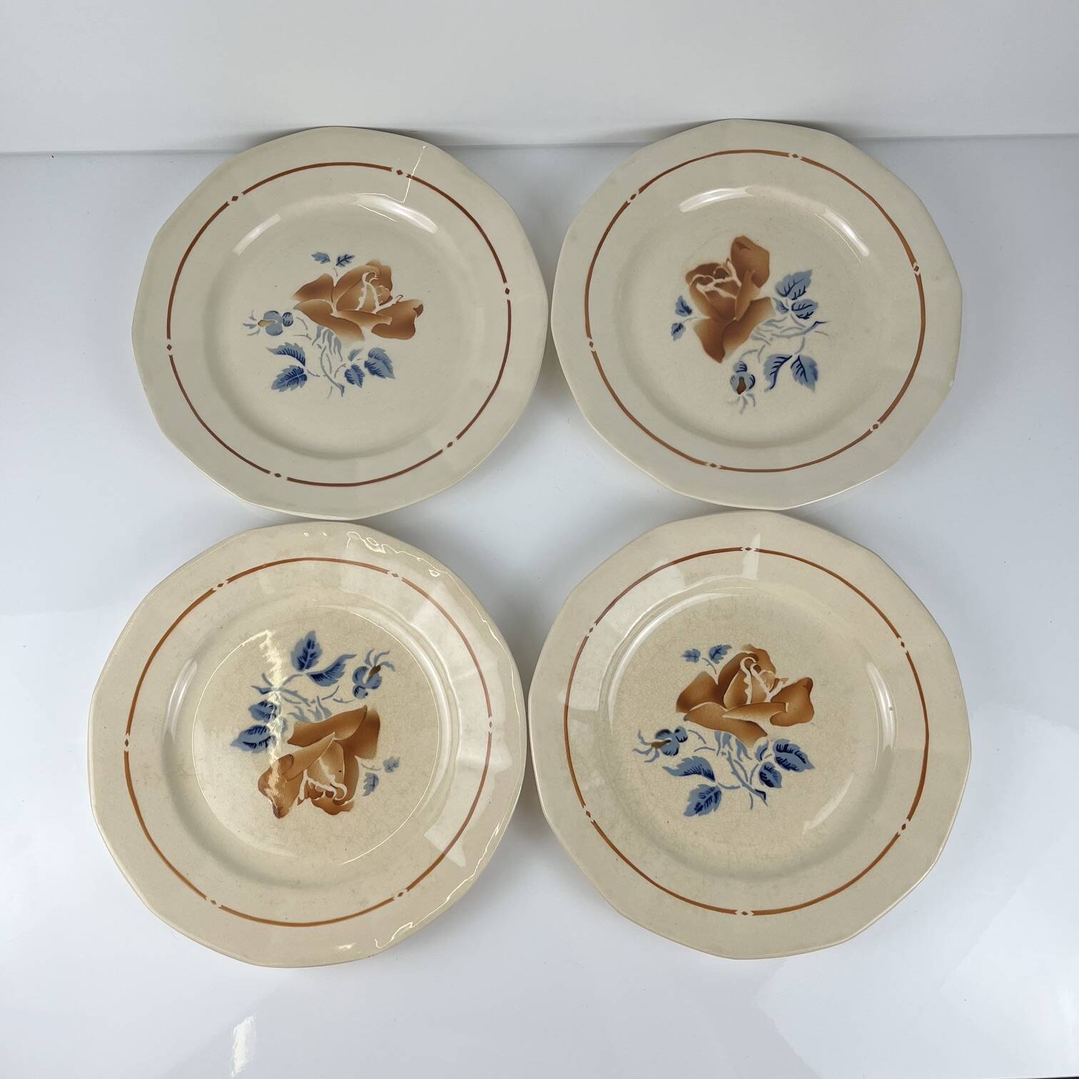 Set of 4 dessert plates Sarreguemines flower pattern, first half of the
